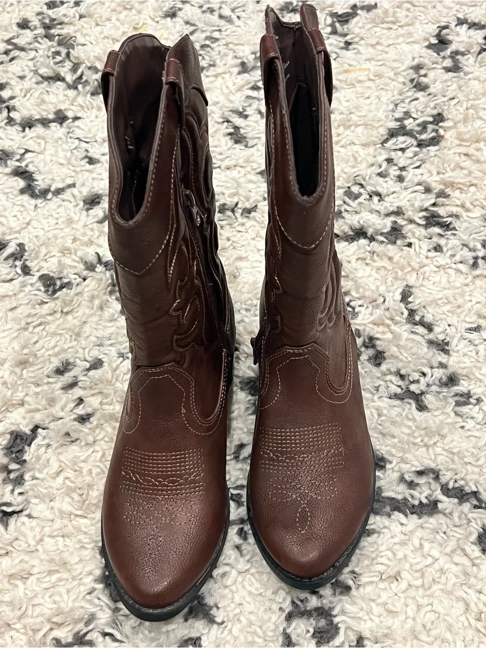 Kids size 5 Brown Western-Style Mid-Calf cowboy Boots